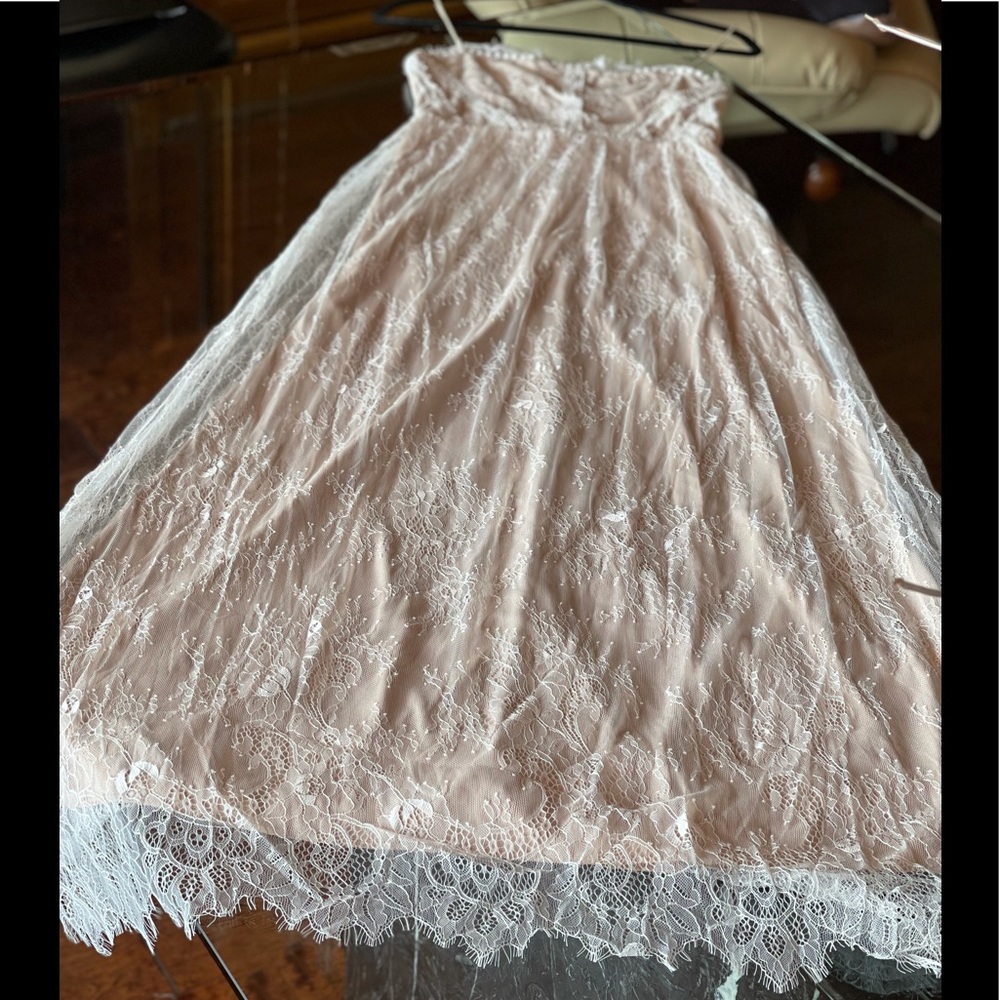 Embroidered Lace Maxi Dress - Picture 12 of 12